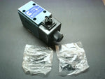  Continental Hydraulics VSD05M-1A-G-33L-A Directional Control Valve, Image