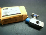  Parker HGVS8PBV Gauge Valve Plug Bleed Valve A1 1/2 NPT Image