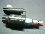  Sun Hydraulics 7902D24V Hydraulic Solenoid Valve 24 VDC Image