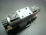  Atos SDHE-0713 DC 20 Solenoid Valve w/ Hydraulic Directional Valve DP-2713 S PIL 40Double Solenoid 3 Positions Image