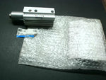  SMC MK2B32-20R Pneumatic Swing Clamp Cylinder Clockwise Right Hand Image