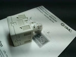  SMC ISE30A-C6L-F Pressure Switch 12-24VDC w/ Cable & Mounting Bracket Image