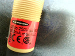  Banner S18AW3LQ1 Photoelectric Sensor S18 Series 20-250 VAC 2m Range Image