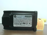  Allen Bradley MPL-A320P-MJ72AA Inverter Duty AC Servo Motor 230VAC 5000 RPM 1.3kW 9A Image