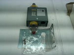  Johnson Controls P74EA-3C Differential Pressure Control Range: 8-70 PSI Image
