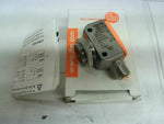  IFM Efector OGH381 Photoeye diffuse sensor with quick disconnect and DC powered Image