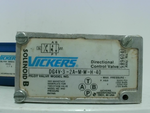  Vickers DG4V-3-2A-M-W-H-40 Directional Control Valve 110-120VAC 5000 PSI Max Image