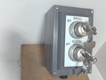  Allen Bradley 800H-2HZ4R /C 30mm Keyed Selector Switch Station Bypass/Release Image