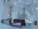  Numatics 081RD100J016W Pressure Regulator w/Pressure Gauges 214-103A 10-130Psi Image