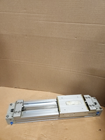  SMC MY1M40-200L Rodless Cylinder 40MM Bore 200MM Stroke Image
