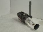  Numatics 152RS300J016W00 Pressure Regulator w/60psi Gauge Image