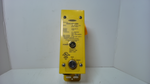  Banner EZAC-R11-QE8 EZ Screen AC Interface Box 24VDC @ 0.7A 16.8W 73761 (No Key) Image