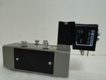  Bosch 0-820-024-026 Solenoid Valve and Coil Image
