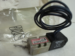  Numatics 031SA400B000061 Solenoid Valve 24VDC 6W 1/8"NPT 4-Way 2-position Image