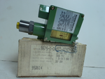 Barksdale 9675-1-D/KFO Pressure Switch 500psi Adj Range 3000psi 10A 600VAC Image
