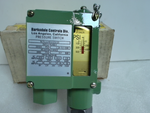  Barksdale 9675-1-D/KFO Pressure Switch 500psi Adj Range 3000psi 10A 600VAC Image