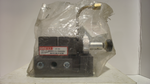  Numatics 082RS131J000000 Sandwich Pressure Regulator w/ Gauge 10-130PSI Image