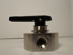  Swagelok SS-45YF8 Stainless Steel 4-Way 1/2"NPT 1500 PSI Ball Valve Image