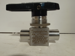  Swagelok SS-44F4 Ball Valve 1/4" NPT Image