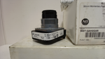  Allen Bradley 800T-QAH2GAR /U 30mm Illuminated Momentary Switch 12-130VAC/DC Image