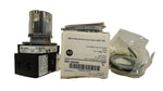  Allen Bradley 800T-QAH2W /U Momentary White Push Button Image