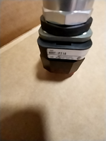  Allen Bradley 800T-PT16 Series T Red Illuminated Push Button Image