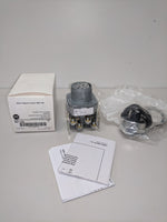  Allen Bradley 800T-H2B 2 Position Maintained Selector Switch Image