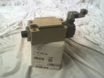  Omron D4B-2115N-KGM Limit Switch 125V 0.27A Image