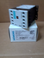  Siemens 3RH1140-1KB40 Contactor Relay 17-30V 6A 230V 5/50HZ Image