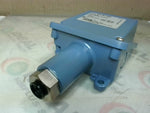  PIAB EVS100 Vacuum Switch 0-30in-HG 30PSI Proof DPST 1/4"NPT Image