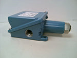  PIAB EVS100 Vacuum Switch 0-30in-HG 30PSI Proof DPST 1/4"NPT Image