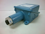  PIAB EVS100 Vacuum Switch 0-30in-HG 30PSI Proof DPST 1/4"NPT Image