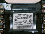  Honeywell Q7800A1005 Universal Wiring Subbase Panel Mount Image