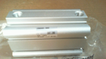  SMC CDQ2A32-50DZ Air Cylinder Image