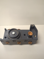  Fisher Controls 21B8555X012 Valve Positioner Bypass Block Image