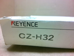  Keyence CZ-H32 Laser Sensor w/ Mounting Bracket 4.5 Ft Cable Image