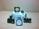  Siemens B3-257-0AA61 Round 22mm White LED Flat Pushbutton 110V Image