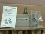  Omron ZE-Q22-2S Limit Switch Roller Plunger Image