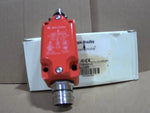  Allen Bradley 440P-MDPB22M9 GuardMaster Limit Switch Image