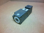  Euchner 085676 NZ1VZ-538E-M Safety Switch  AC-15 4A 230V DC-13 4A 24V Image