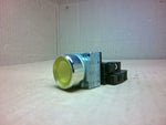  Siemens 3SB36050AA31 22mm Illuminated Pushbutton Flat Yellow Momentary Contact 1NC+1NO Image