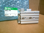  SMC MXQ12L-10AS Slide cylinder 12mm Bore 10mm Stroke Image