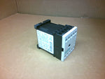  Siemens 3RT1015-1KB41 Contactor 17-30VDC 3 Pole AC-3 3kw/400V Image