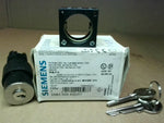  Siemens  3SB3 000-4SD01 Key Operated Switch Round Lock Image