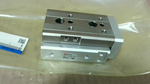  SMC MXQ16-20 Pneumatic Slide Cylinder Image