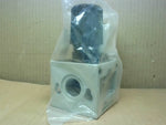  Numatics R32RG06G Pressure Regulator w/ Gauge 3/4" BSPP  0-125  Factory Sealed Image