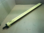  Banner SLSCR30-600Q8 EZ-Screen Safety Light Curtain Receiver 72 Image