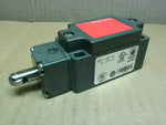  Euchner 089627 NZ1RS-528-M Safety Switch 230VAC @ 15.4A  24VDC @ 13.4A Image