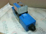  Vickers PM4DG4S4LW-016C-7-H-60-S622 Hydraulic Pilot Valve 24VDC Image