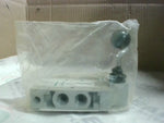  Numatics L23LD652O000000 Manual Air Control Vavle 4 Way 3/8" NP Factory Sealed Image
